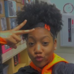 Meet your Posher, Dejanique